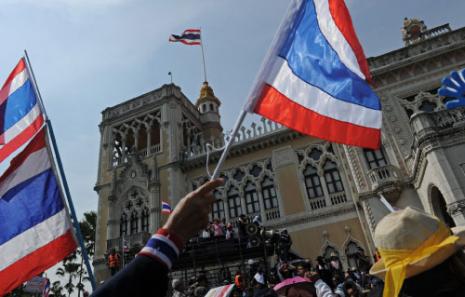 تايلاند | انخفاض حدّة التوتر لمناسبة عيد الملك