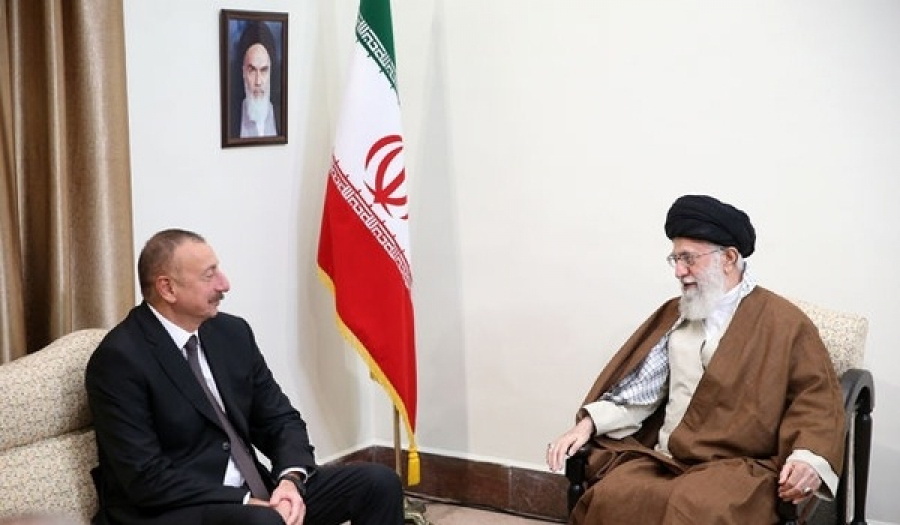 قائد الثورة : يجب التصدي لمعارضي العلاقات بين ايران وآذربيجان