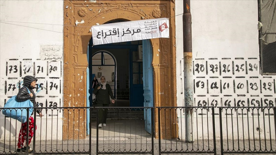 ضعف المشاركة في انتخابات تونس .. أي دلالات؟ (تحليل)