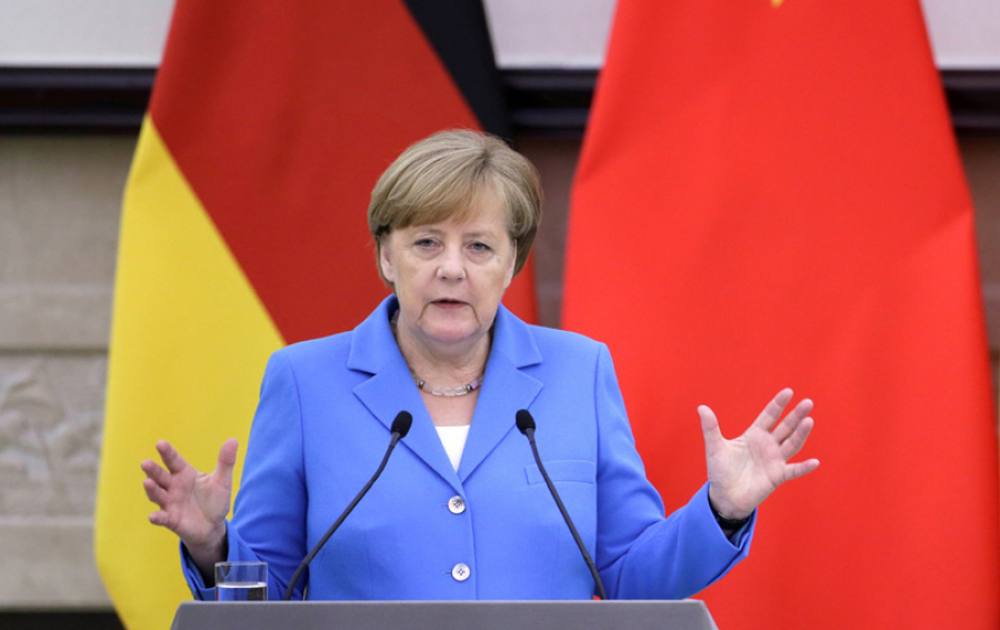 ميركل من بكين: ألمانيا والصين تؤيدان الاتفاق النووي مع إيران