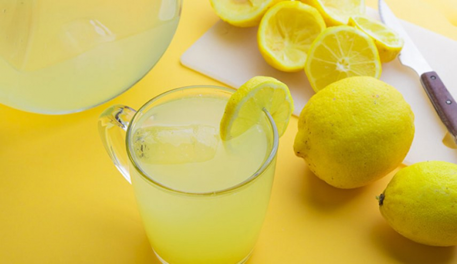 الإفراط في تناول ماء الليمون لفقدان الوزن قد يكون ضارا.. اعرف مخاطره