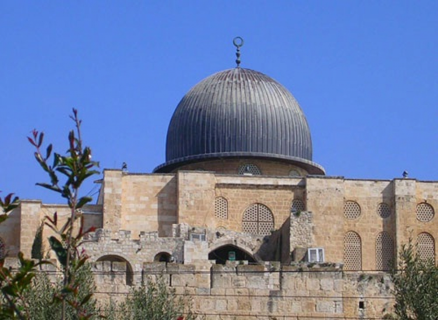 لماذا عرج بالنبي من القدس وليس من مكة ؟