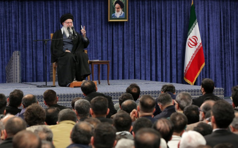 كلمة الإمام الخامنئي في مناسبة ولادة أمير المؤمنين (ع) وذكرى استشهاد الحاج قاسم سليماني