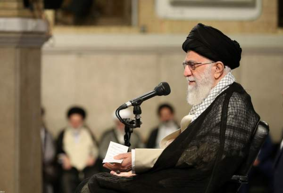 قائد الثورة: اعداء ايران والامة الاسلامية سيُرغمون على الركوع في النهاية