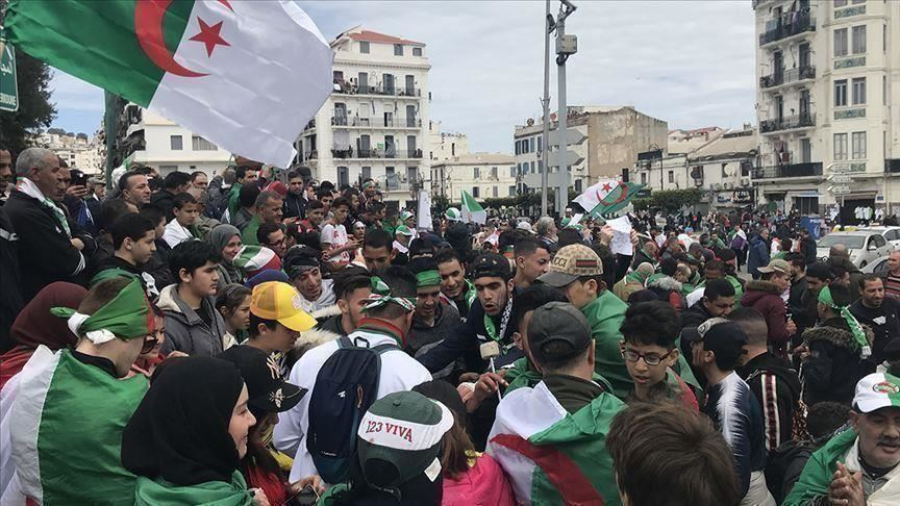 حراك الجزائر.. مظاهرات ضد رموز نظام بوتفليقة وقانون المحروقات‎