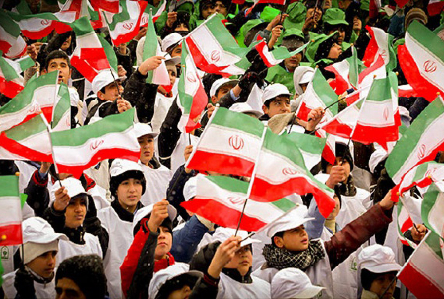 بمناسبة الذكرى الأربعين لانتصار الثورة الإسلامية؛ العبور من حدود &quot;النضج&quot;
