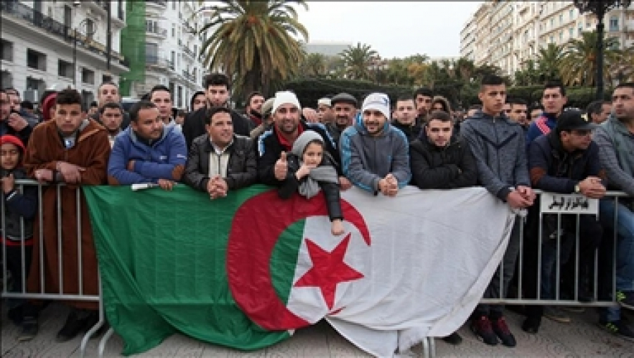 الجزائر.. معارضون يدعون لمواصلة الحراك الشعبي ضد ترشح بوتفليقة