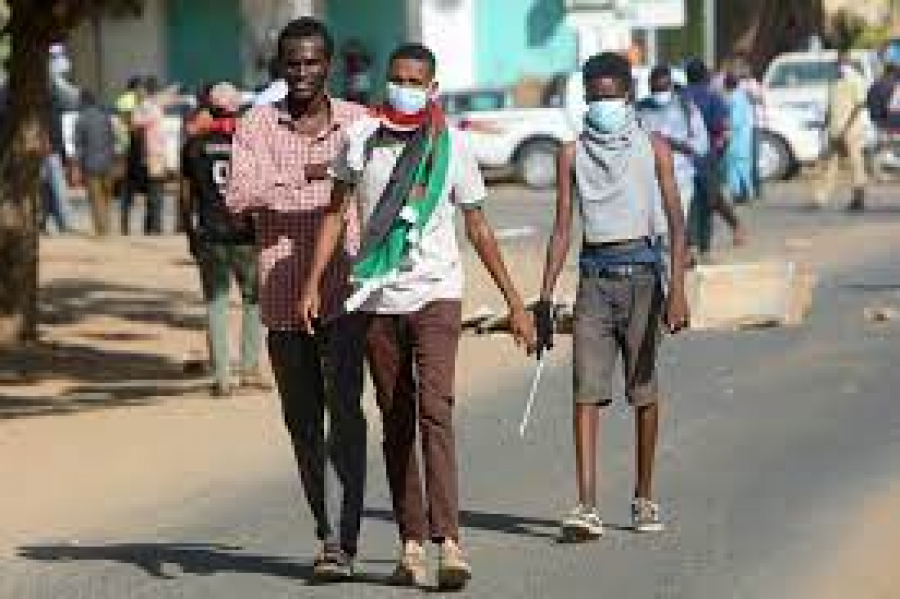 السودان.. مظاهرات في مدن عدة وإجراءات أمنية مشددة حول القصر الجمهوري