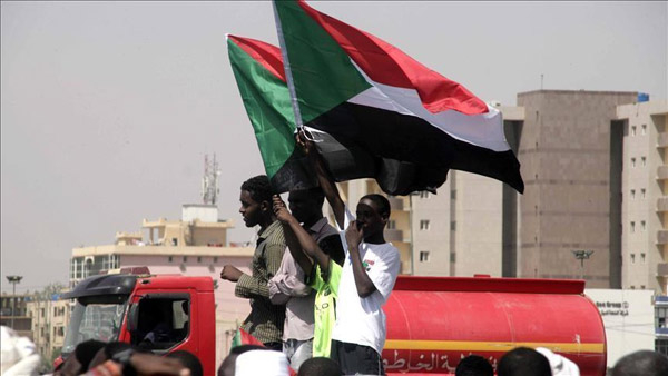 السودان ينفي قبوله &quot;شروطا غير معلنة&quot; لرفع العقوبات الاقتصادية الأمريكية