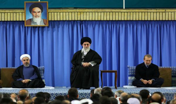 الإمام الخامنئي بمناسبة أسبوع الوحدة: الوحدة اليوم أهم قضايا العالم الإسلامي
