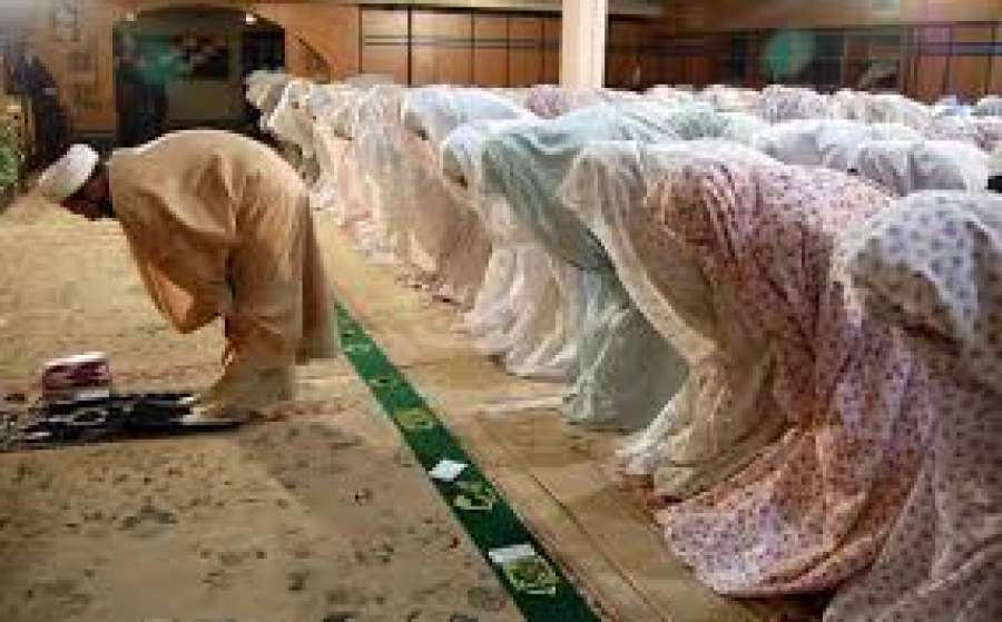 ما هو رأی الاسلام فی حضور النساء فی المساجد؟
