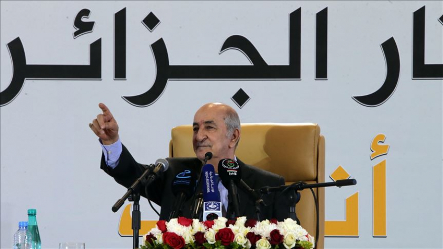 فوضى السياسة وحراك الشعب..&quot;تركة ثقيلة&quot; على مكتب رئيس الجزائر (تحليل)