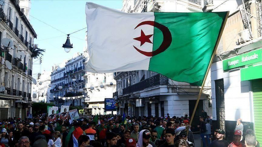 انتخابات نيابية مبكرة.. المحطة الثانية بقطار الحراك الجزائري (تحليل(