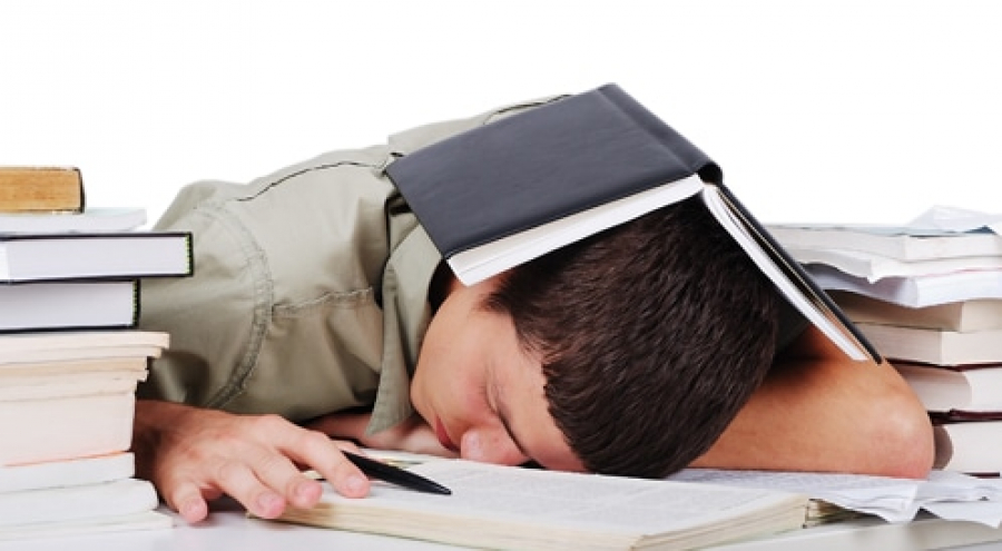 قلة النوم تسبب السمنة لدى التلاميذ