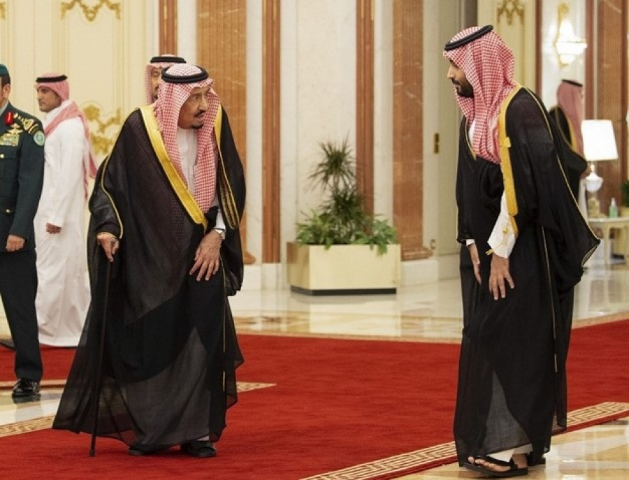هل تدلّ القمم الثلاث الباهتة على أفول السعودية؟