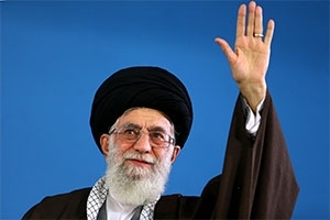 الإمام الخامنئي يستقبل حشداً من المعلمين من شتى أنحاء البلاد بمناسبة يوم المعلم في إيران