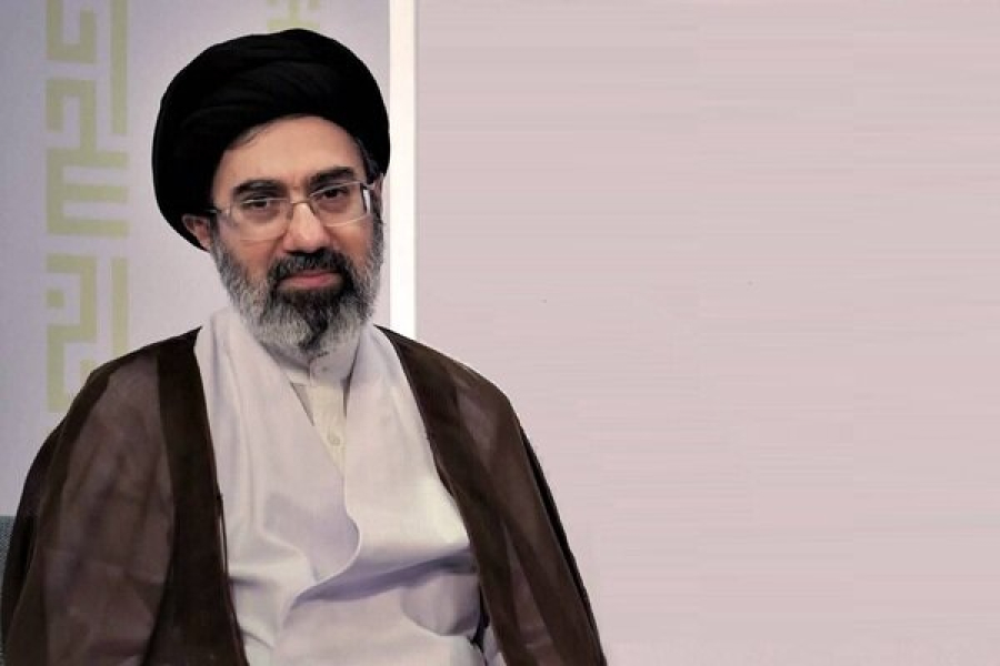 قائد الثورة الإسلامية: تقدم أي وطن مرهونٌ بجناحي العلم والعمل