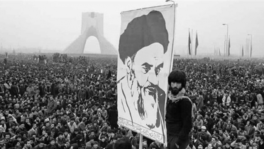 إيران ..الإيديولوجية الإسلامية كشرطٍ للتحديث والتنمية والثورة التكنولوجية