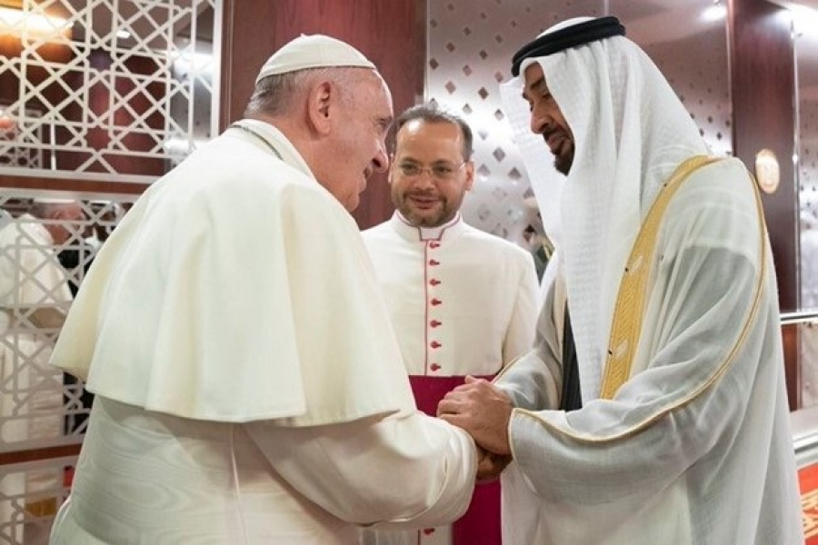 البابا فرنسيس في الإمارات: زيارة تاريخية