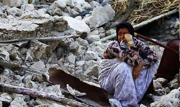 زلزال ايران: الحصيلة النهائية 887 قتيلا وجريحا + صور