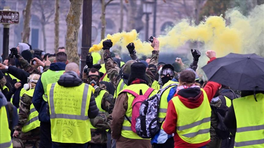 باريس.. ارتفاع عدد موقوفي مظاهرات &quot;السترات الصفراء&quot; إلى 255