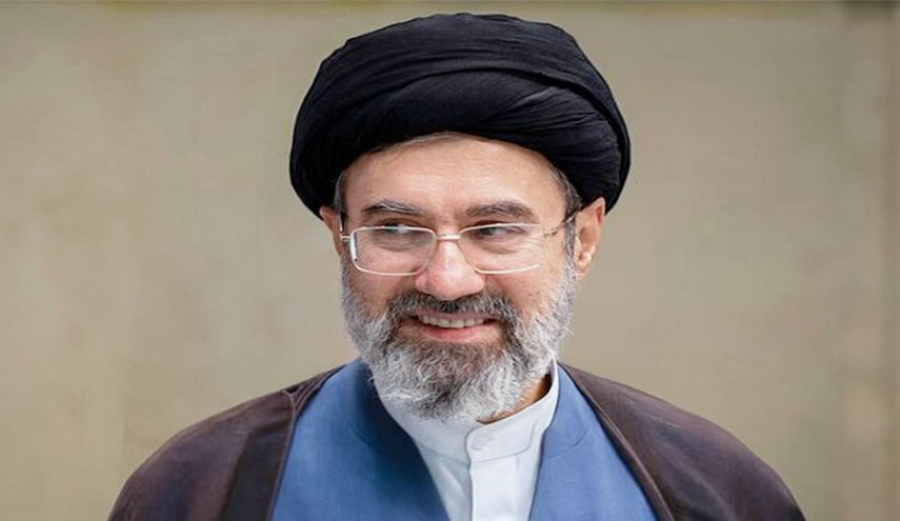 آية الله السيد مجتبى الخامنئي يشكر المرجعية والشعب العراقي على دعمهم لايران