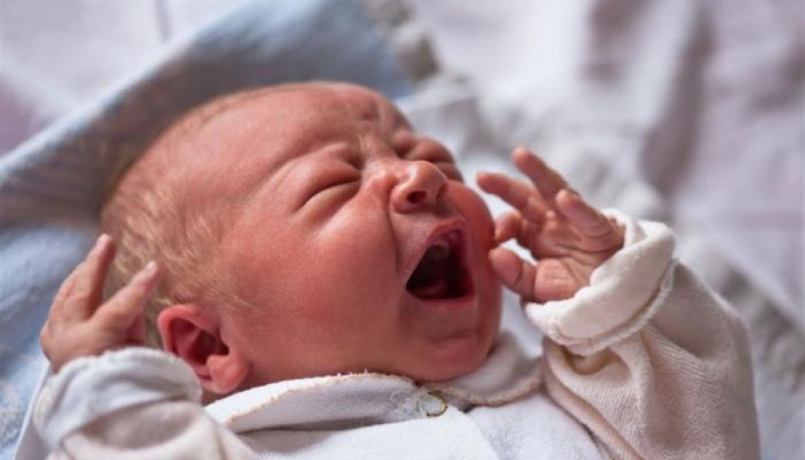 الغازات لدى الرضع والأطفال: الأسباب وطرق العلاج