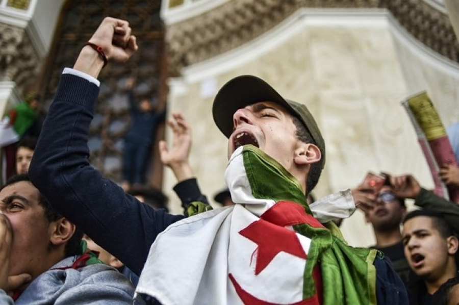 الجزائر بين وعي الجيش والشعب وانحطاط النخبة السياسية