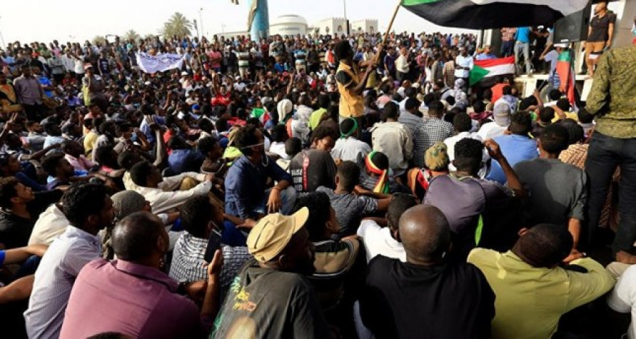 &quot;قوى الحرية والتغيير&quot; في السودان: المجلس العسكري الانتقالي امتداد للنظام السابق