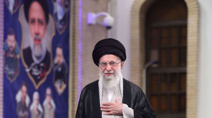 Leader praises late President Raeisi’s dedication to serving people during martyrdom anniv.