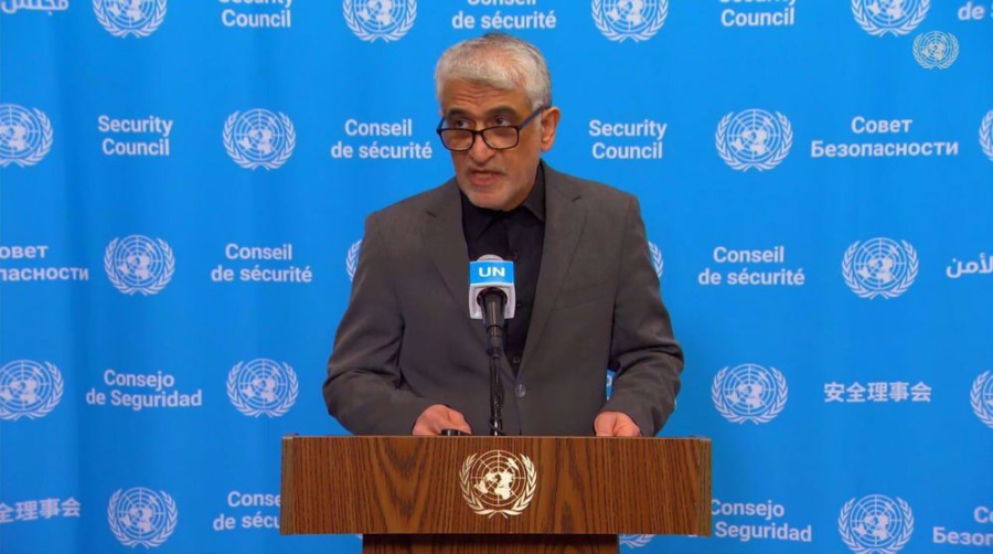 Iran urges southern neighbors to deny US military use of airspace, territory