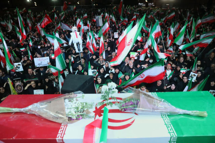 What do the Iranian people think about the course of the war?