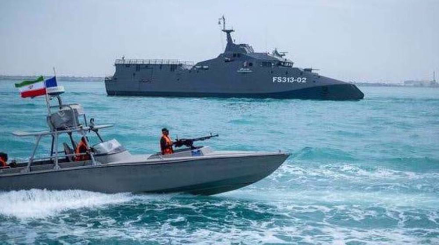 An informed military source: Iran is ready for any scenario in the Strait of Hormuz / First shots were fired