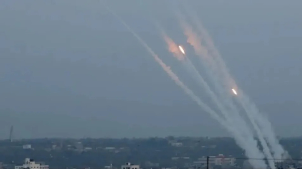 Al-Qassam Brigades hits Tel Aviv with a barrage of rockets