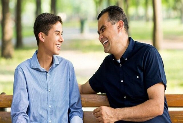 والدین چطور می‌توانند مانع ایجاد تنش‌ بین خود و نوجوانشان شوند؟