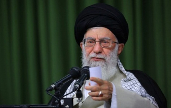 رهبر انقلاب: دشمن درصدد فلج کردن نسل جوان است