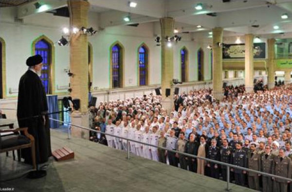 فرمانده معظم کل قوا در دیدار جمعی از فرماندهان، کارکنان و خانواده های شهدای ارتش