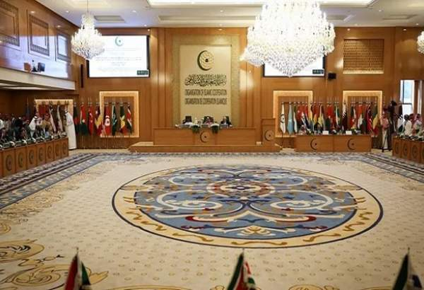 ۸ کشور عربی و اسلامی تصمیم اسرائیل درباره اراضی کرانه باختری را محکوم کردند