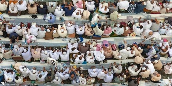 سفره‌های افطار در مسجدالنبی(ص) و مسجدالحرام+عکس