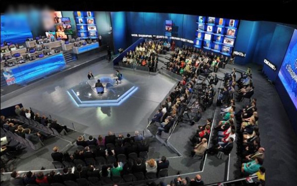 گفتگوی مستقیم پوتین با شهروندان روس/ دفاع از تحویل سلاح اس۳۰۰ به ایران