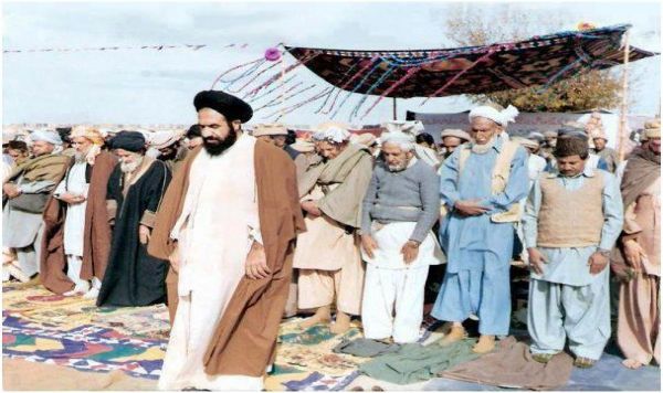 دست بسته نماز خواندن در مذاهب اسلامي