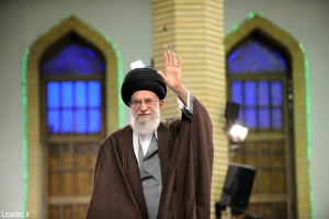 امریکا روی کاغذ می‌گوید با ایران معامله کنید اما عملاً با ایران‌هراسی مانع بانکهای خارجی می‌شود