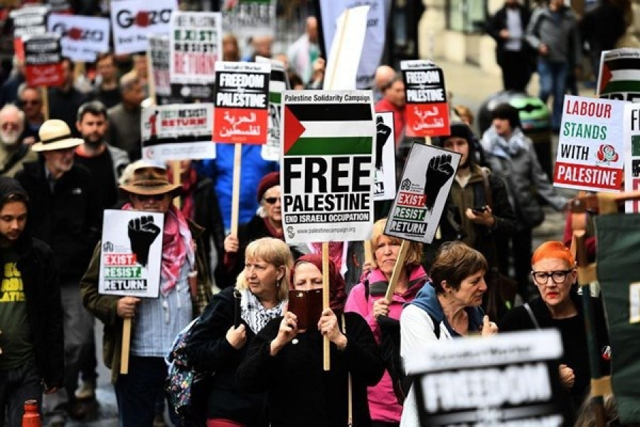 تظاهرات صدها انگلیسی در حمایت از فلسطین