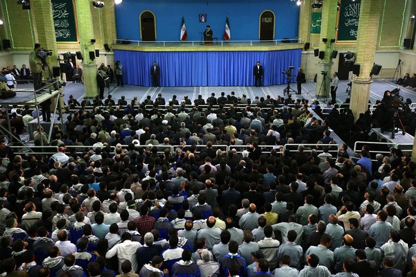 بیانات در دیدار جمعى از کارگران سراسر کشور 1394/02/09