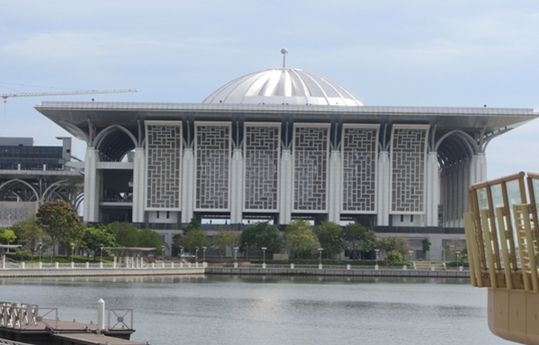 مسجد آهنین در پوترا جایا – مالزی