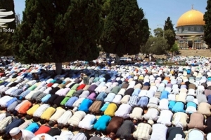 اقامه نماز جمعه در مسجدالاقصی با حضور ده ها هزار فلسطینی