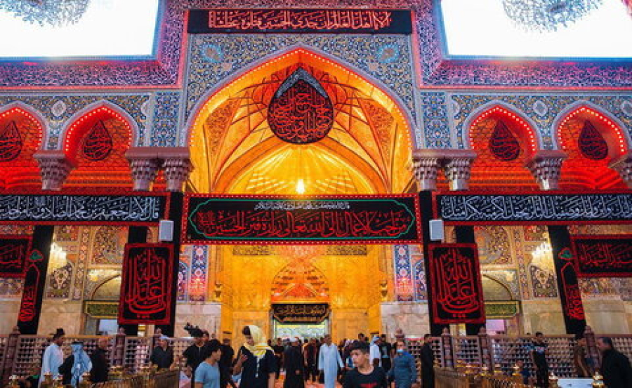 امام حسین (ع) خون خود را در راه خدا نثار کرد