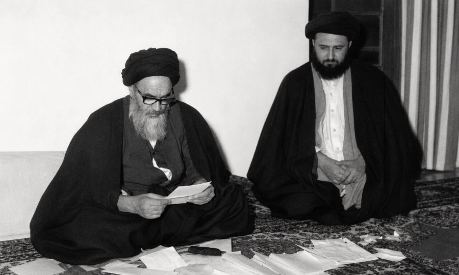توصیه امام خمینی(ره) درباره سوره توحید و امیرالمؤمنین(ع) توصیه امام خمینی(ره) درباره سوره توحید و امیرالمؤمنین(ع)