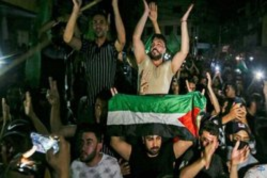 فلسطینی‌ها پیروزی مقاومت را جشن گرفتند