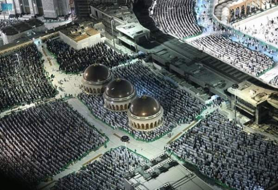 حضور بیش از 2.5 میلیون نفر در مسجدالحرام در شب 29 ماه رمضان